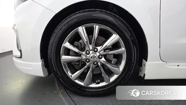 Kia The New Carnival id 3514930 из Кореи 15