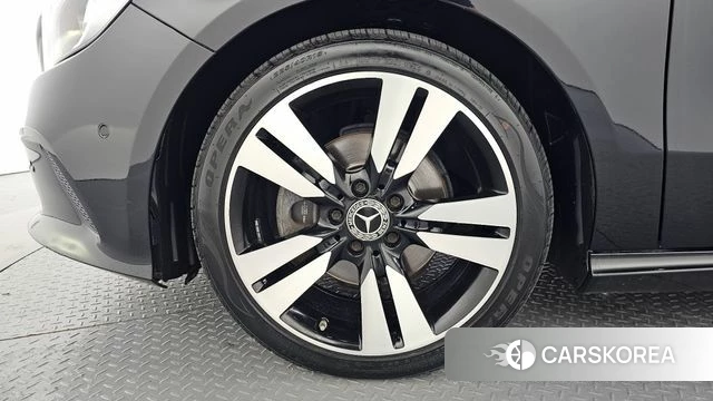 Mercedes-Benz A-Class W176 id 4610609 из Кореи 15