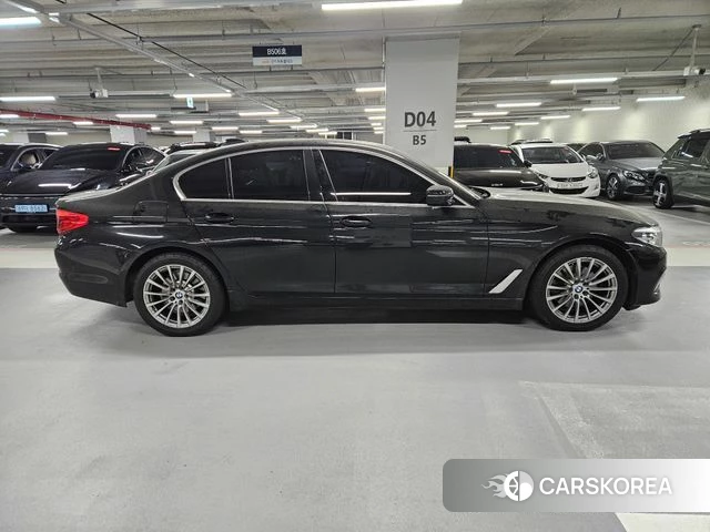 BMW 5 Series (G30) id 4339078 из Кореи 7