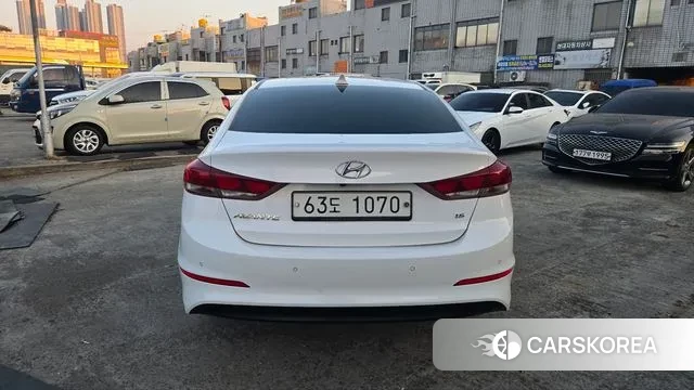 Hyundai Avante AD id 3647331 из Кореи 15