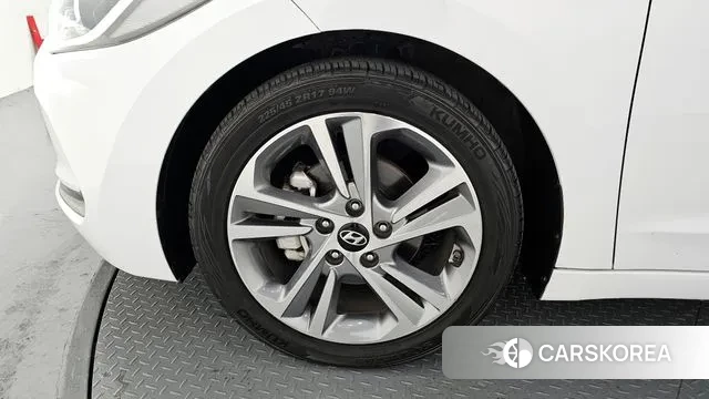 Hyundai Avante AD id 3484987 из Кореи 15