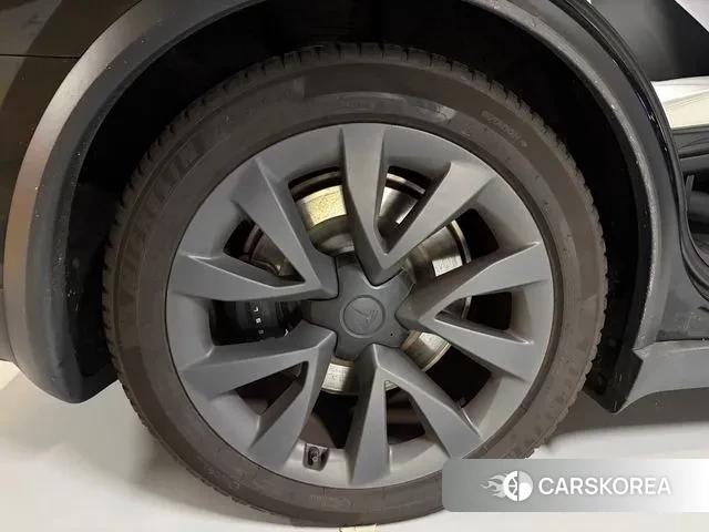 Tesla Model X id 3235765 из Кореи 10