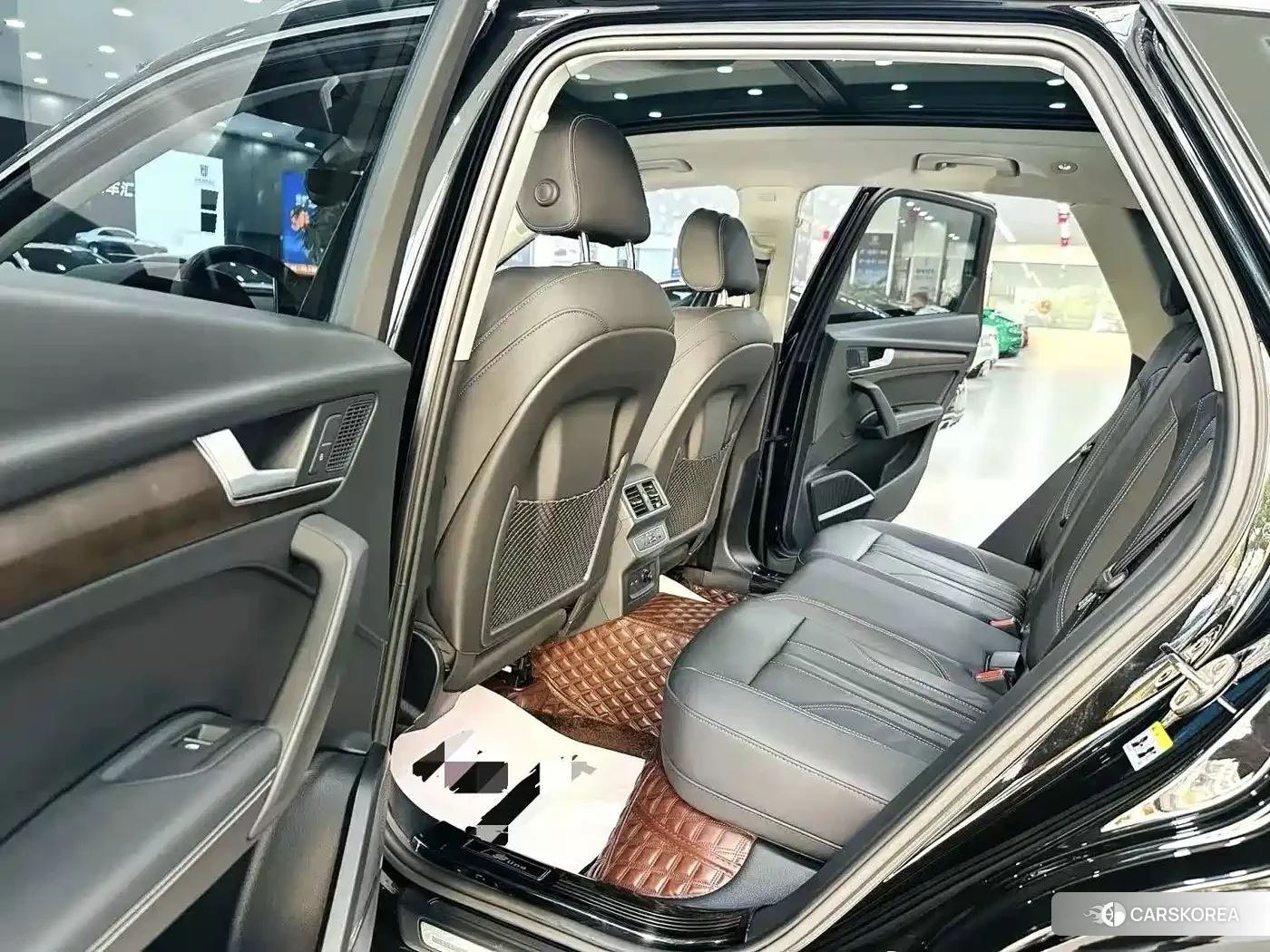 Audi Q5L 2022 Черный из Китая, фото 5