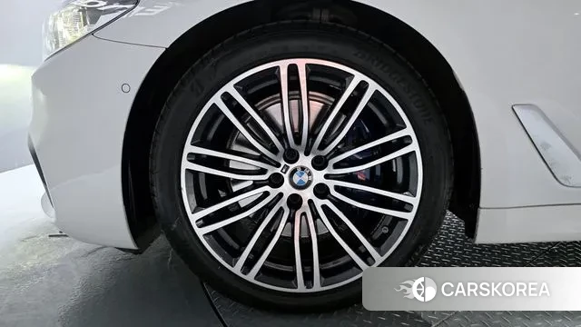 BMW 5 Series (G30) id 3344827 из Кореи 15