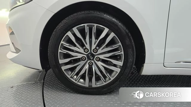 Kia K7 Premier Hybrid id 4849446 из Кореи 28