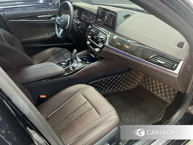 BMW 5 series 2022 Черный из Китая, фото 5
