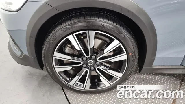 Volvo V60 Cross-Country 2nd Generation id 2707250 из Кореи 15