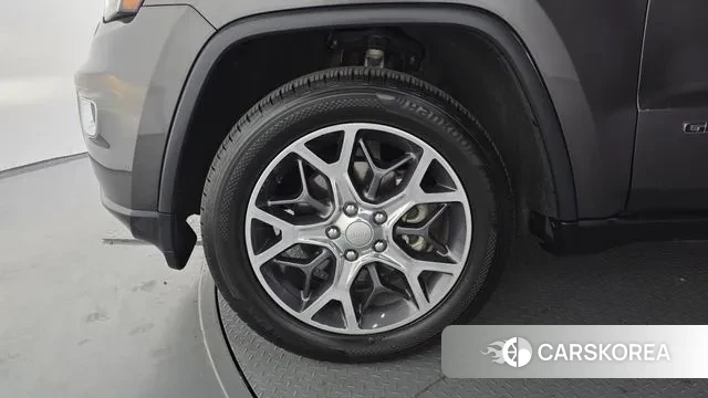 Jeep Grand Cherokee id 3742396 из Кореи 15