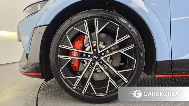 Hyundai Ionic 5 id 3769623 из Кореи 15