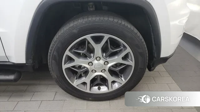 Jeep Grand Cherokee id 3428119 из Кореи 15