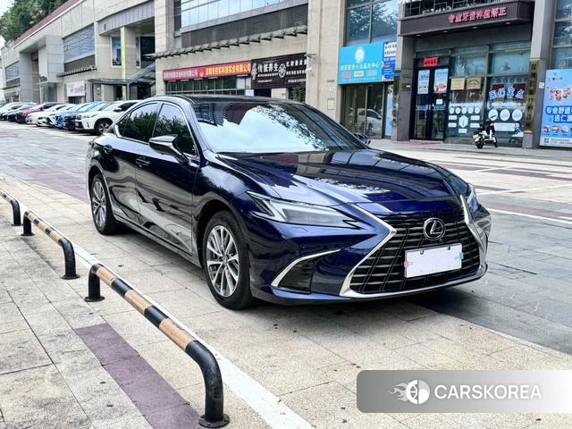 Lexus ES id 3907763 из Китая 9
