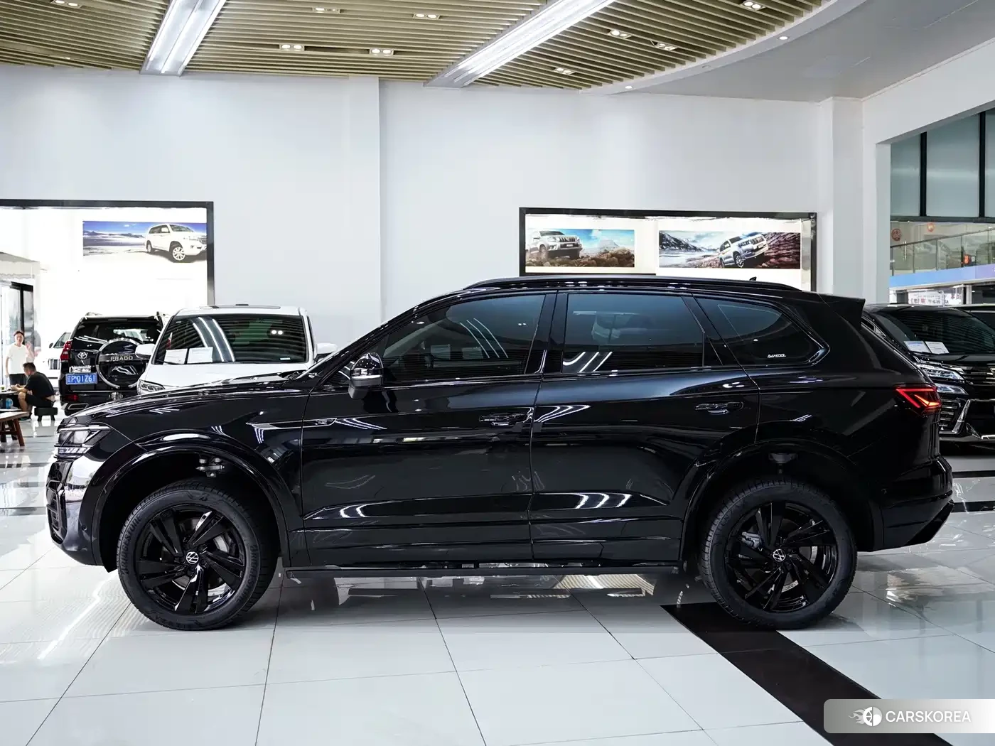 Volkswagen Touareg id 4659862 из Китая 11