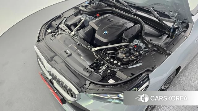 BMW 5 Series (G60) id 4400304 из Кореи 26