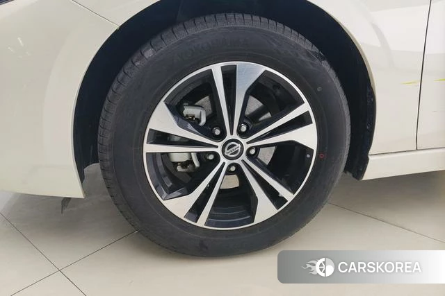 Nissan Xuan Yi id 4182724 из Китая 12