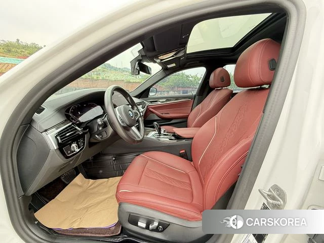 BMW 5 series 2021 Белый из Китая, фото 5