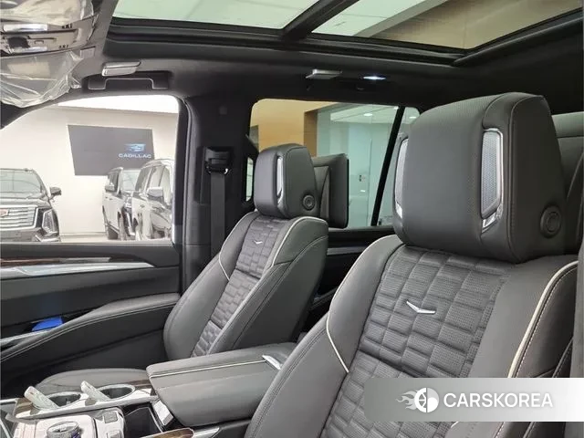Cadillac Escalade 5th Generation 2025 Черный из Кореи, фото 6