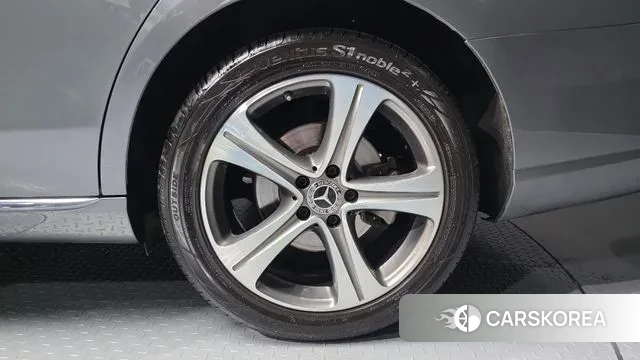 Mercedes-Benz E-Class W213 id 3728116 из Кореи 15