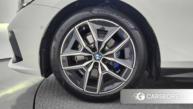 BMW 5 Series (G60) id 4560042 из Кореи 30