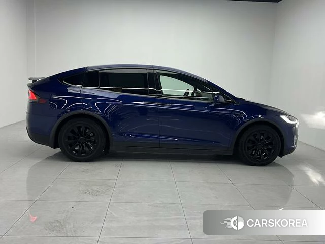 Tesla Model X id 4229220 из Китая 15