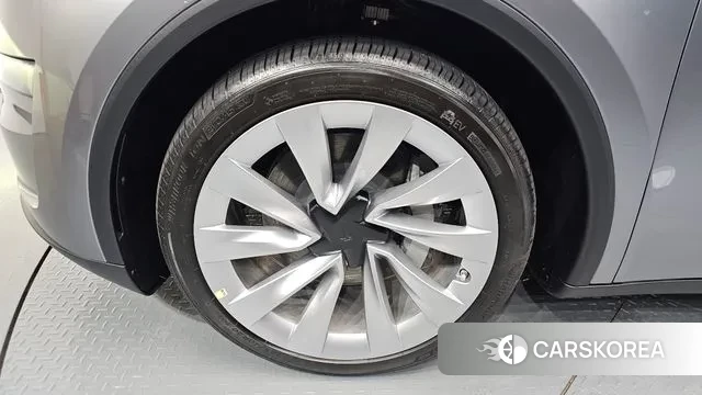 Tesla Model Y id 3200536 из Кореи 15