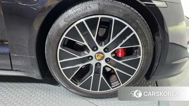 Porsche Taycan id 4361271 из Кореи 34