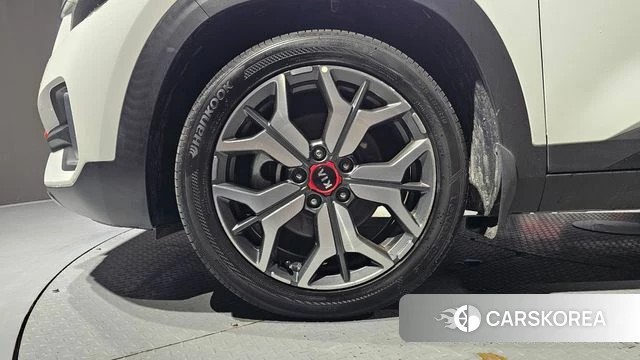 Kia Seltos id 4620101 из Кореи 15