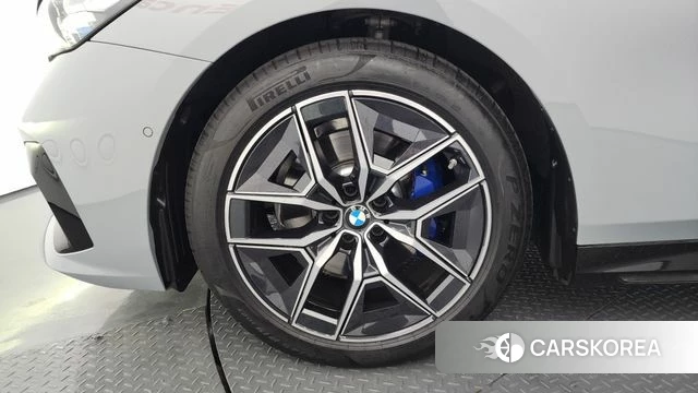 BMW 5 Series (G60) id 3837878 из Кореи 15