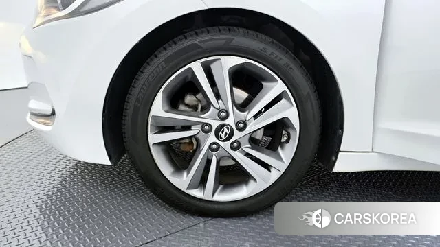 Hyundai Avante AD id 3345289 из Кореи 15