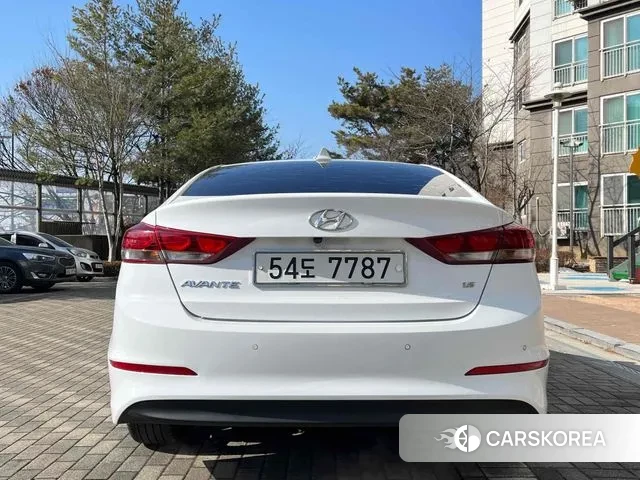 Hyundai Avante AD id 3636786 из Кореи 14