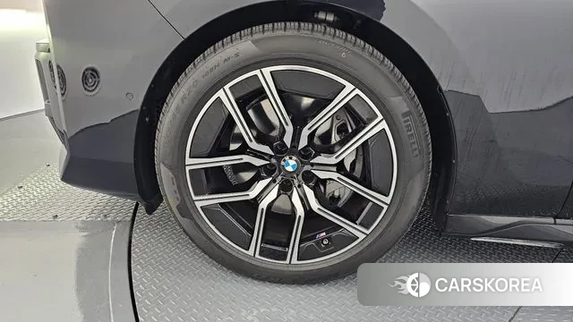 BMW 7 Series (G70) id 3437242 из Кореи 15