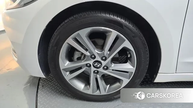 Hyundai Avante AD id 3484989 из Кореи 15