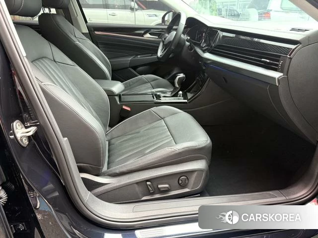 Volkswagen Passat id 4328684 из Китая 7
