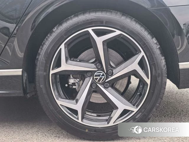 Volkswagen Magotan id 4263856 из Китая 11