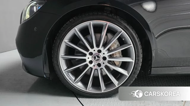 Mercedes-Benz E-Class W213 id 4561668 из Кореи 29