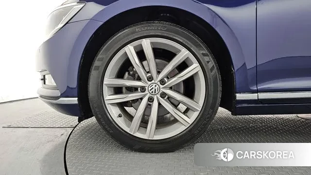 Volkswagen Passat GT (B8) id 3692773 из Кореи 15