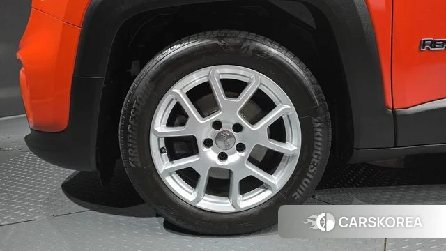Jeep Renegade id 4609400 из Кореи 28