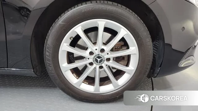 Mercedes-Benz A-Class W177 id 3742187 из Кореи 15