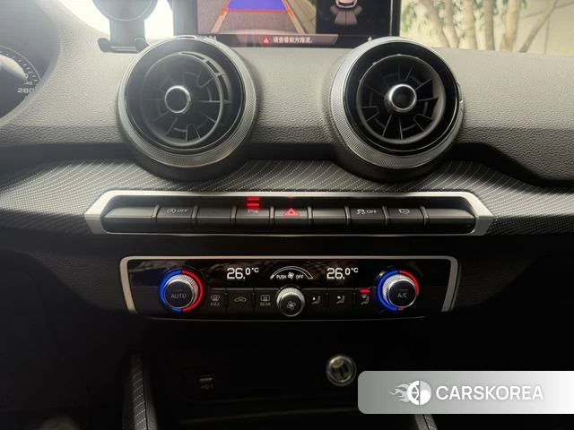 Audi Q2L id 3983312 из Китая 11