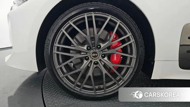 Kia Stinger id 3911966 из Кореи 15