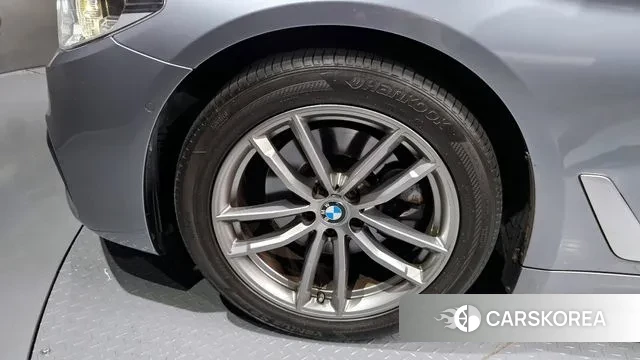 BMW 5 Series (G30) id 2986917 из Кореи 15