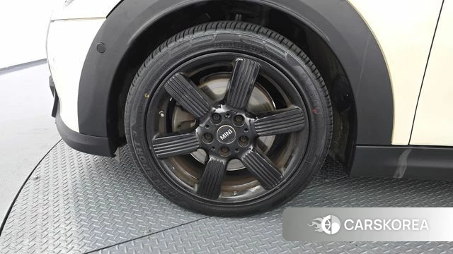 Mini Cooper S Convertible id 3910459 из Кореи 15