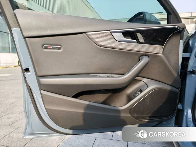 Audi A4L id 3939265 из Китая 14