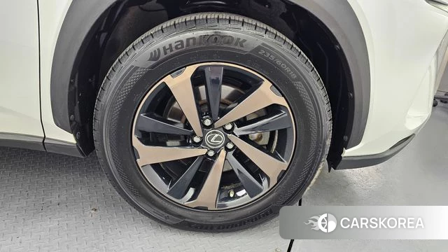 Lexus NX300h id 4435423 из Кореи 18