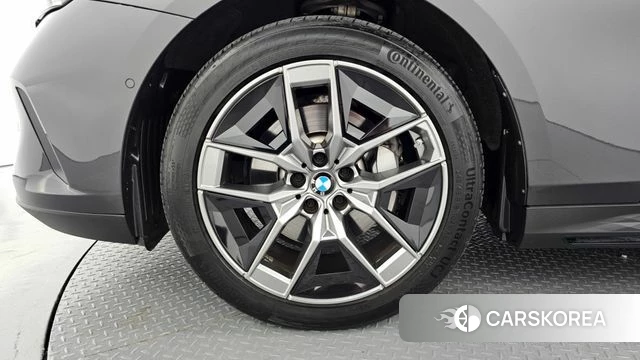 BMW 5 Series (G60) id 4696352 из Кореи 15