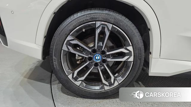 BMW iX1 (U11) id 4427439 из Кореи 29