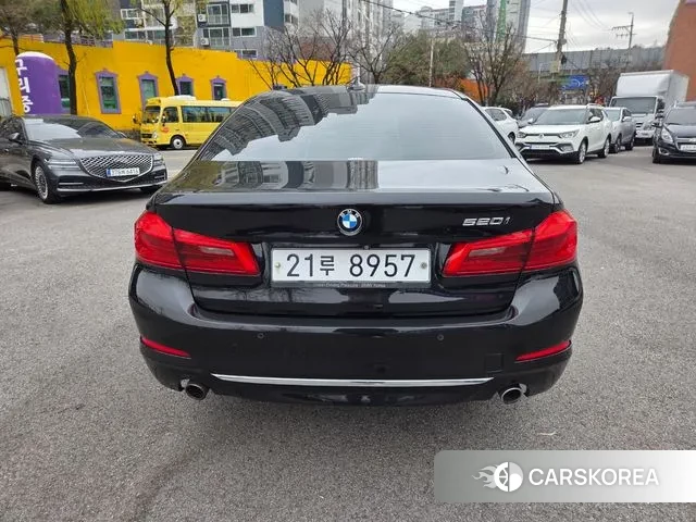 BMW 5 Series (G30) id 3425495 из Кореи 15