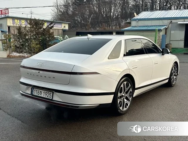 Hyundai Grandeur (GN7) id 3596734 из Кореи 10