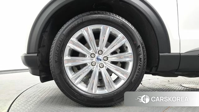 Ford Explorer 6th Generation id 4243330 из Кореи 28