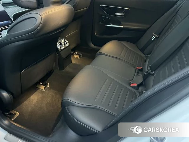 Mercedes-Benz Class C 2023 Белый из Китая, фото 5