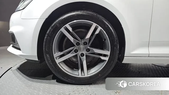 Audi A4 (B9) id 3681992 из Кореи 15